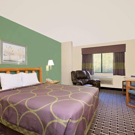 Super 8 By Wyndham Cloquet Hotel Eksteriør billede