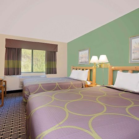 Super 8 By Wyndham Cloquet Hotel Eksteriør billede
