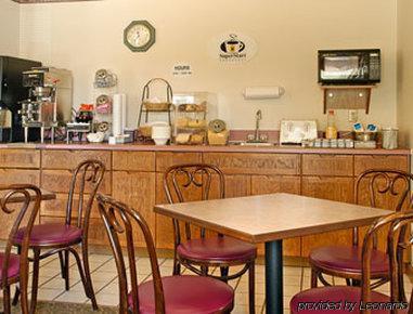 Super 8 By Wyndham Cloquet Hotel Restaurant billede