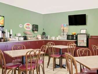 Super 8 By Wyndham Cloquet Hotel Restaurant billede